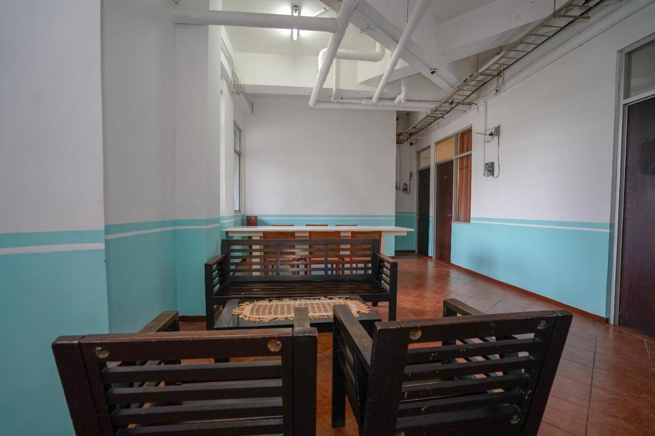 Super Oyo 1844 Bravo Residence Pangkal Pinang Eksteriør bilde