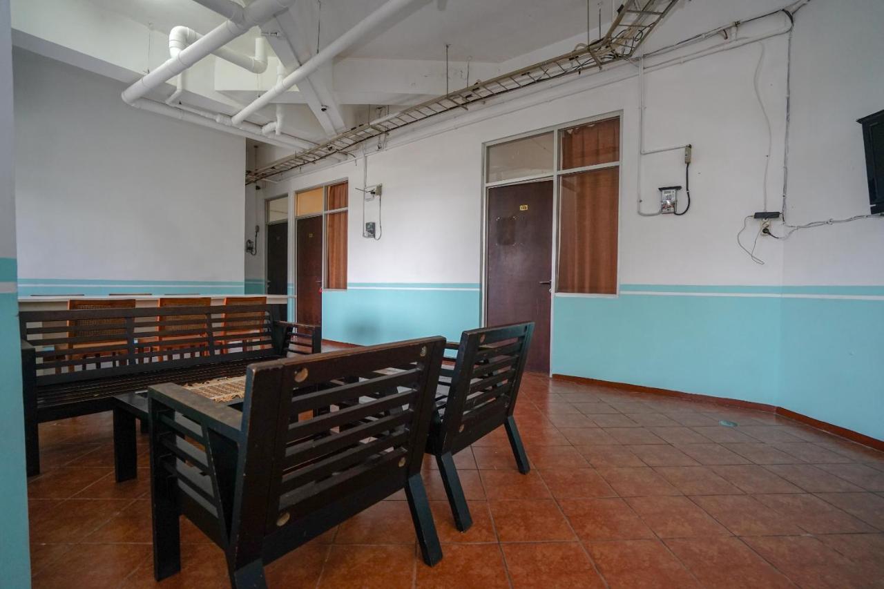 Super Oyo 1844 Bravo Residence Pangkal Pinang Eksteriør bilde